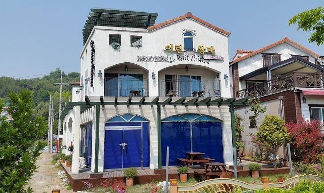 Le petit prince bed and breakfast