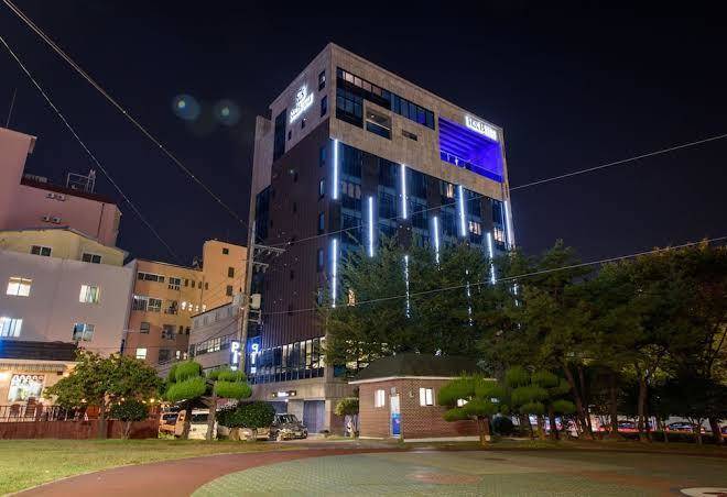 R&b business hotel