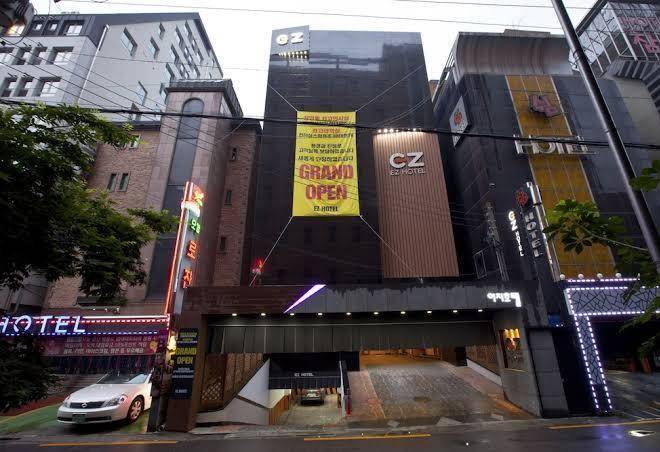 Ez Hotel Image
