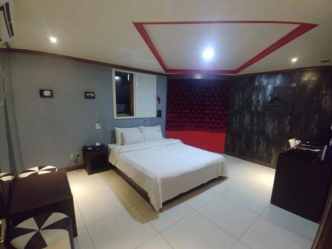Dream hotel