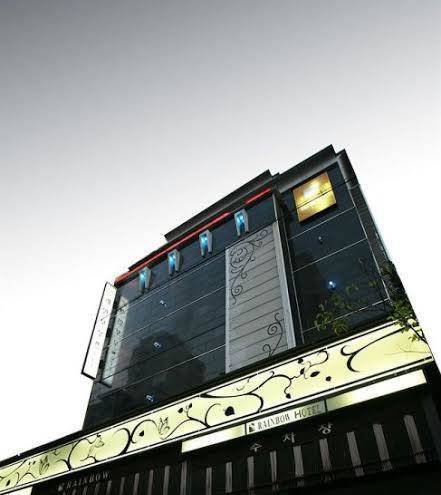 Rainbow hotel