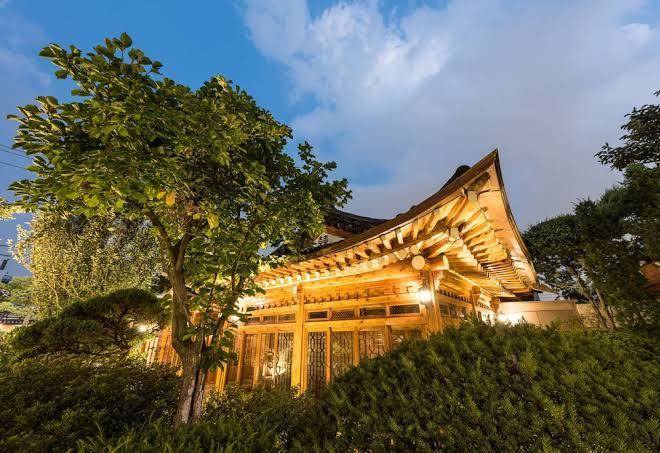 Bonum 1957 hanok stay and hotel
