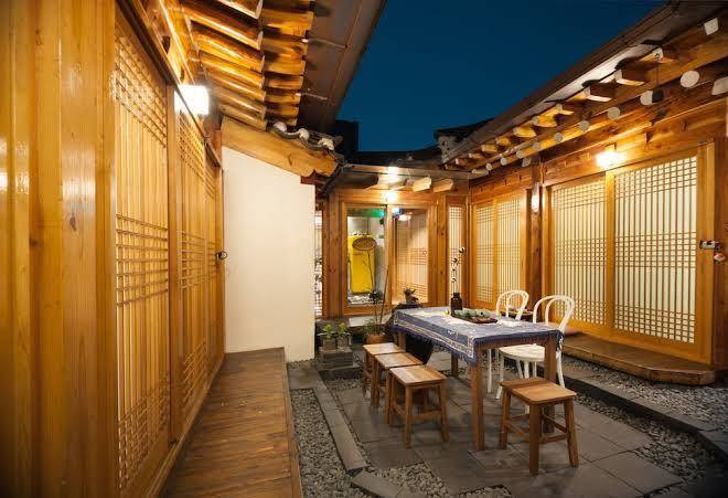 By Gyeonbokgung Palace Image