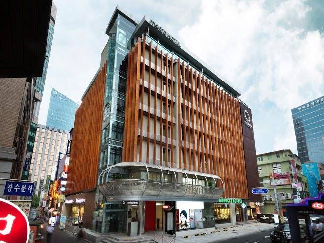 Metro hotel