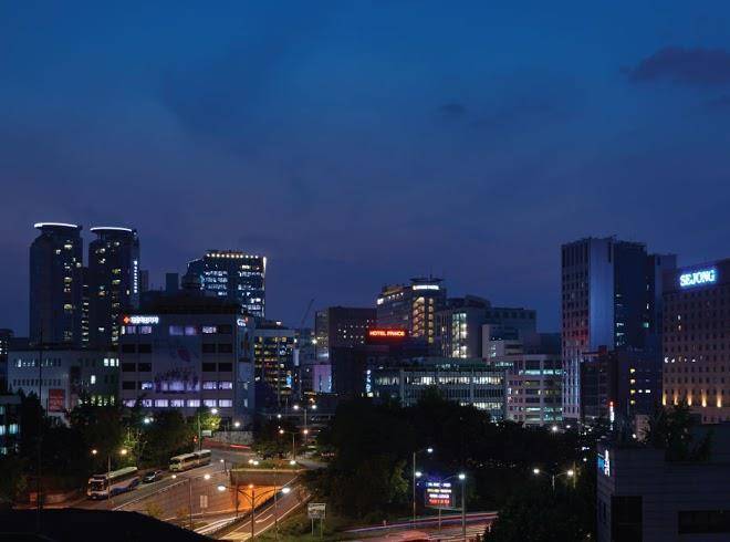 Oriens Hotel & Residences Image