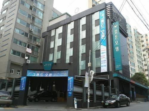 Carlton hotel sangbong