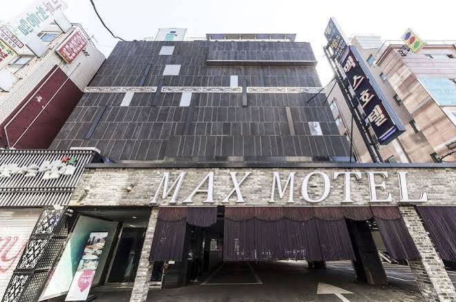 Max hotel