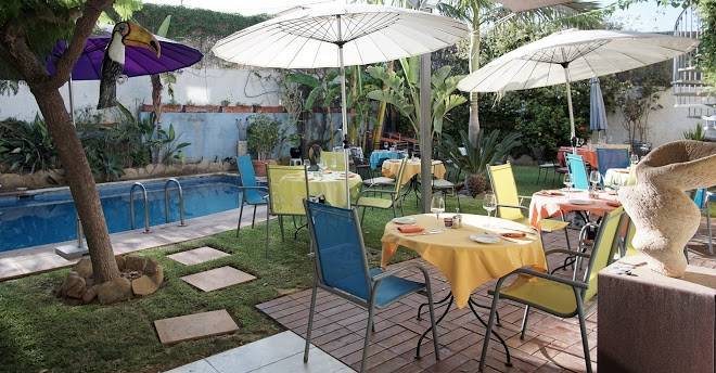 Restaurante azul hotel tikar