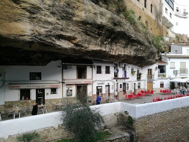 Entrecuevas