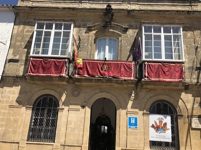 Palacete puerta de arcos