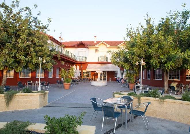 Hotel mitra