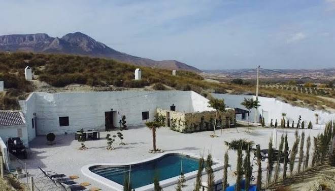 Cuevas helena holidays