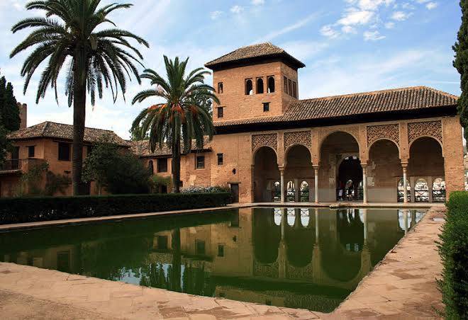 Hotel alhambra palace
