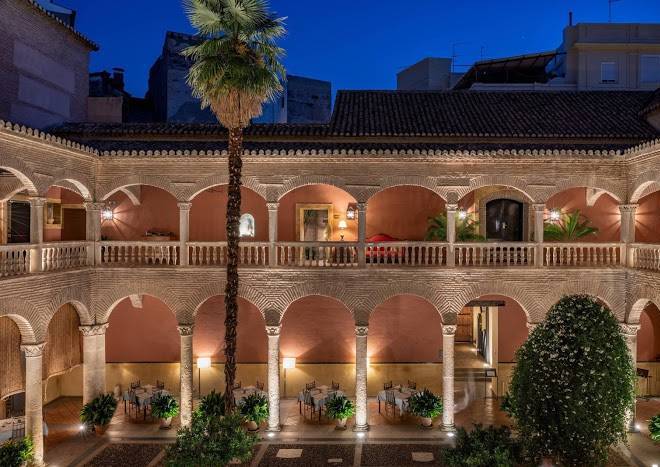 Hotel palacio de santa paula autograph collection