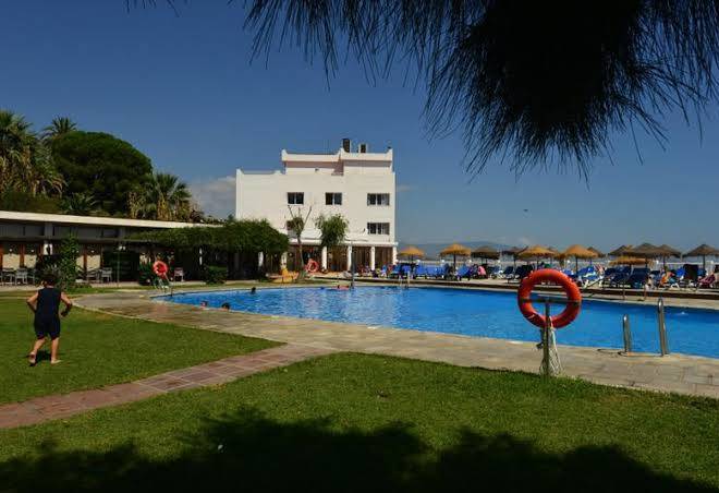 Hotel salobrena suites