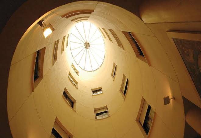 Los Girasoles Ii Image