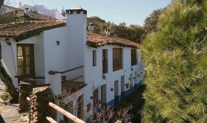 El Cercado De Arriba Image