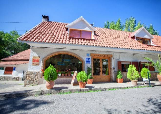 Hotel los enebros