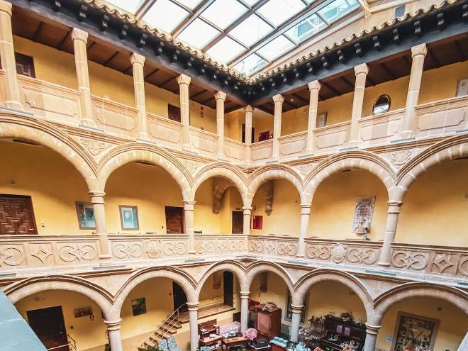Hotel palacio de los salcedo