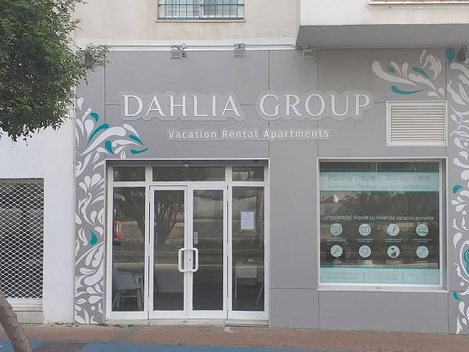Dahlia group