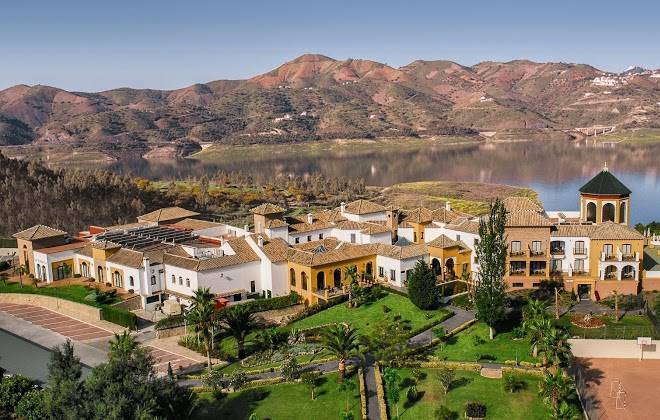 B bou hotel la vinuela & spa