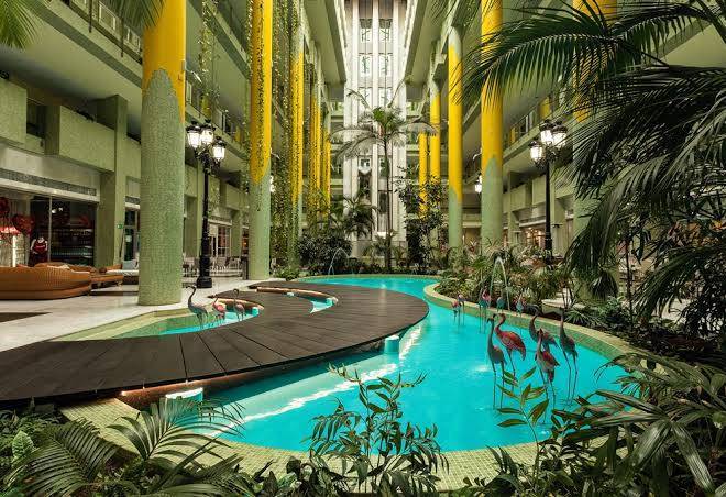 Holiday world riwo hotel