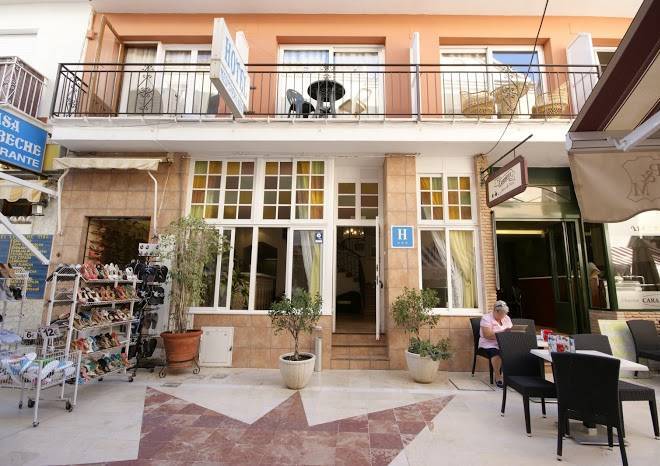 Hotel mediterraneo carihuela