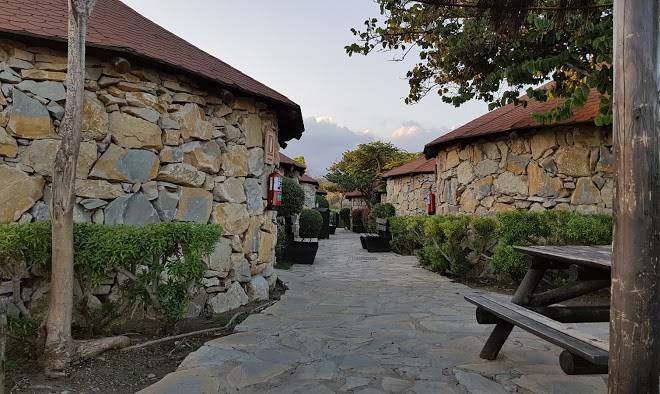 Hotel Selwo Lodge Watu Image