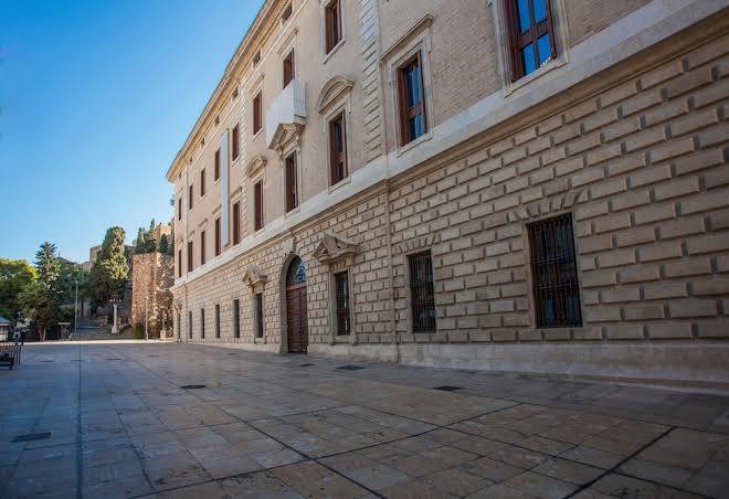 Living4malaga Aduana Presidential Image