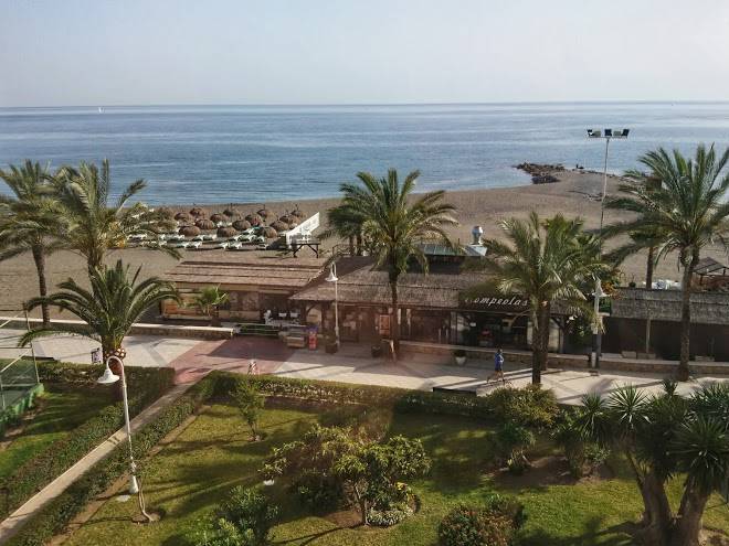 Playa de algarrobo costa