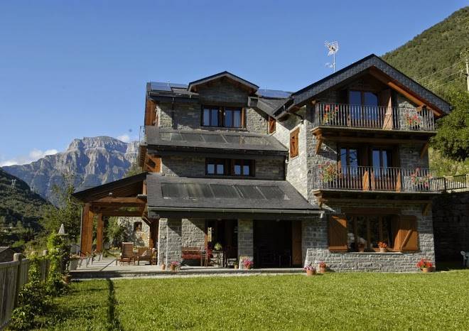 El Porton De Murillo Image