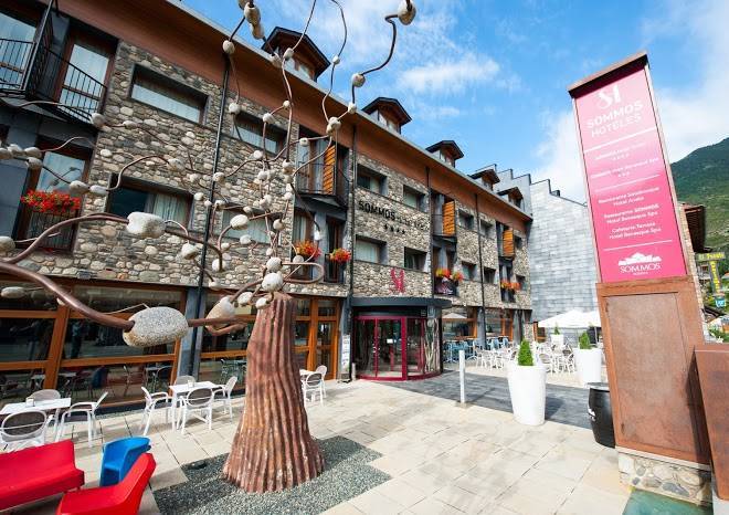 Sommos hotel aneto