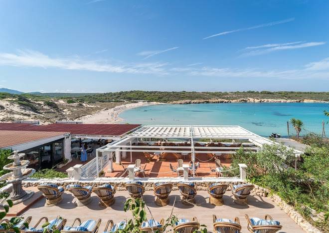 Beach club menorca