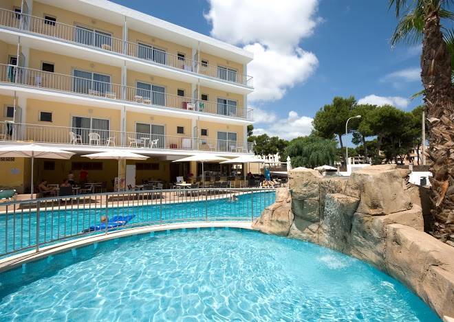 Hotel Capricho Image