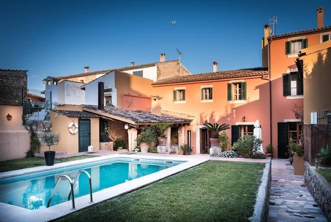 Petit hotel alaro
