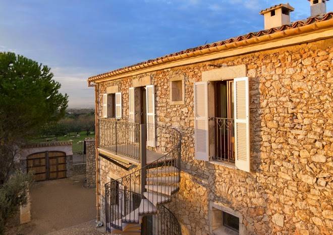 The pink pepper tree home hotel