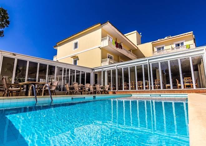 Bluewater Hotel Image