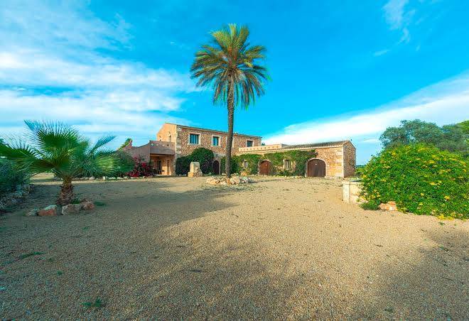 Es Lloquet Restaurant Image