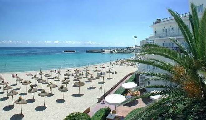 Hotel club s'illot