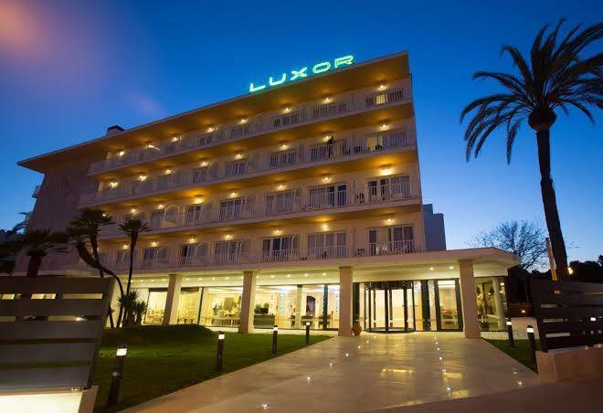 Hotel luxor