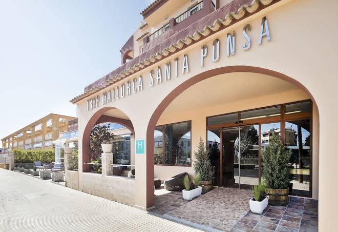 Hotel santa ponca pins