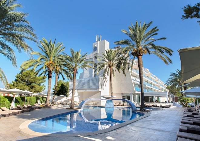 Mar hotels playa de muro suites