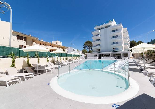 Reverence Life hotel