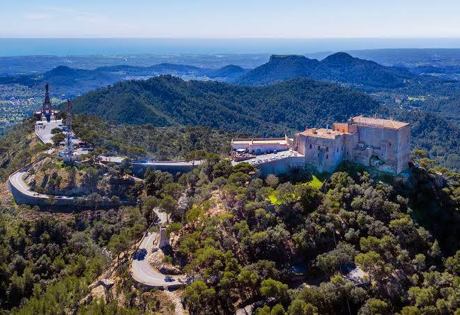 Petit hotel hostatgeria sant salvador