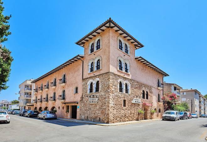 Petit hotel ses rotges