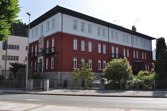 Hotel Mondragon Image