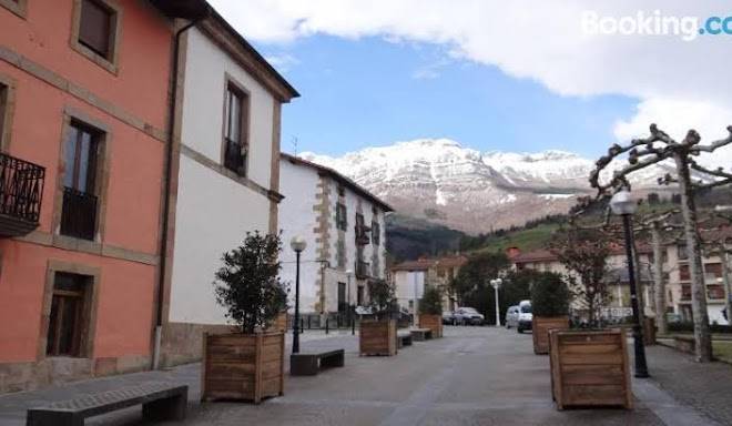 Ostatu zegama