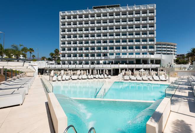 Hotel caserio
