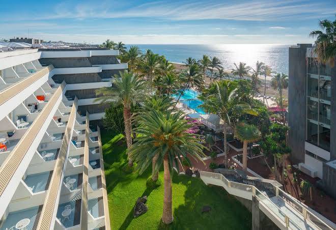 Suite Hotel Fariones Image