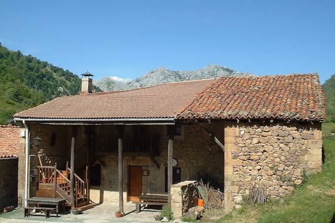 Posada rural la escuela de cicera